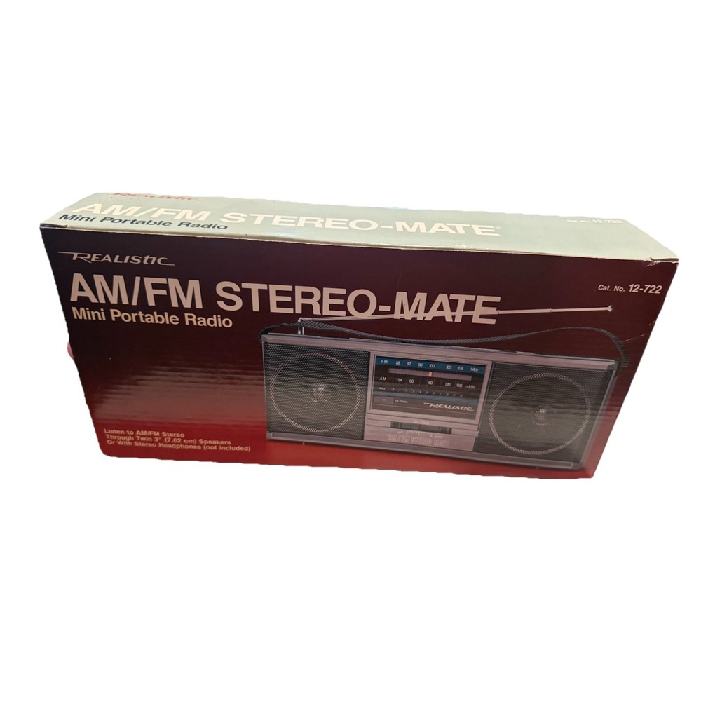 Realistic Retro AM/FM Stereo-Mate Mini Portable Radio Model 12-722 Vintage NIB
